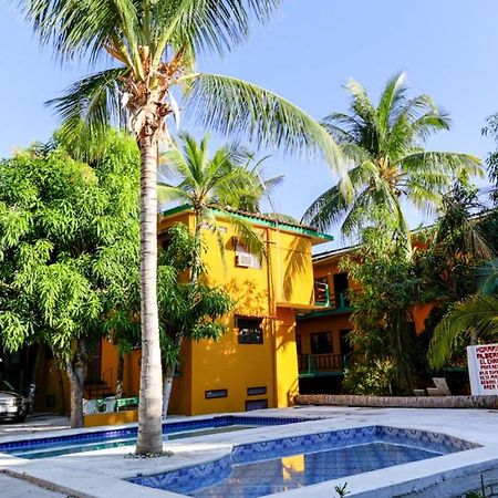 Hotel Posada Playa Manzanillo ปูแอร์โตเอสกอนดิโด ภายนอก รูปภาพ