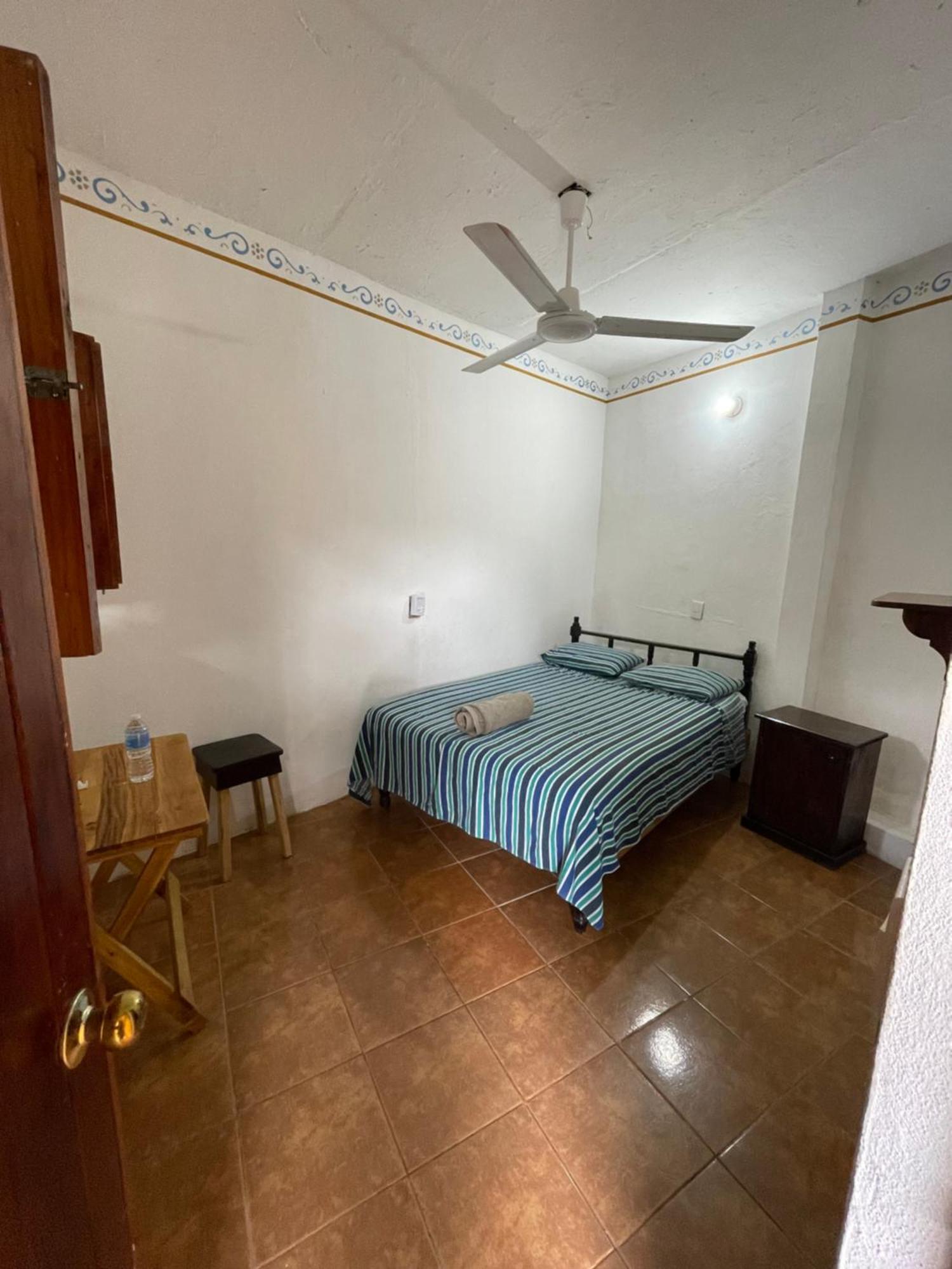 Hotel Posada Playa Manzanillo ปูแอร์โตเอสกอนดิโด ภายนอก รูปภาพ