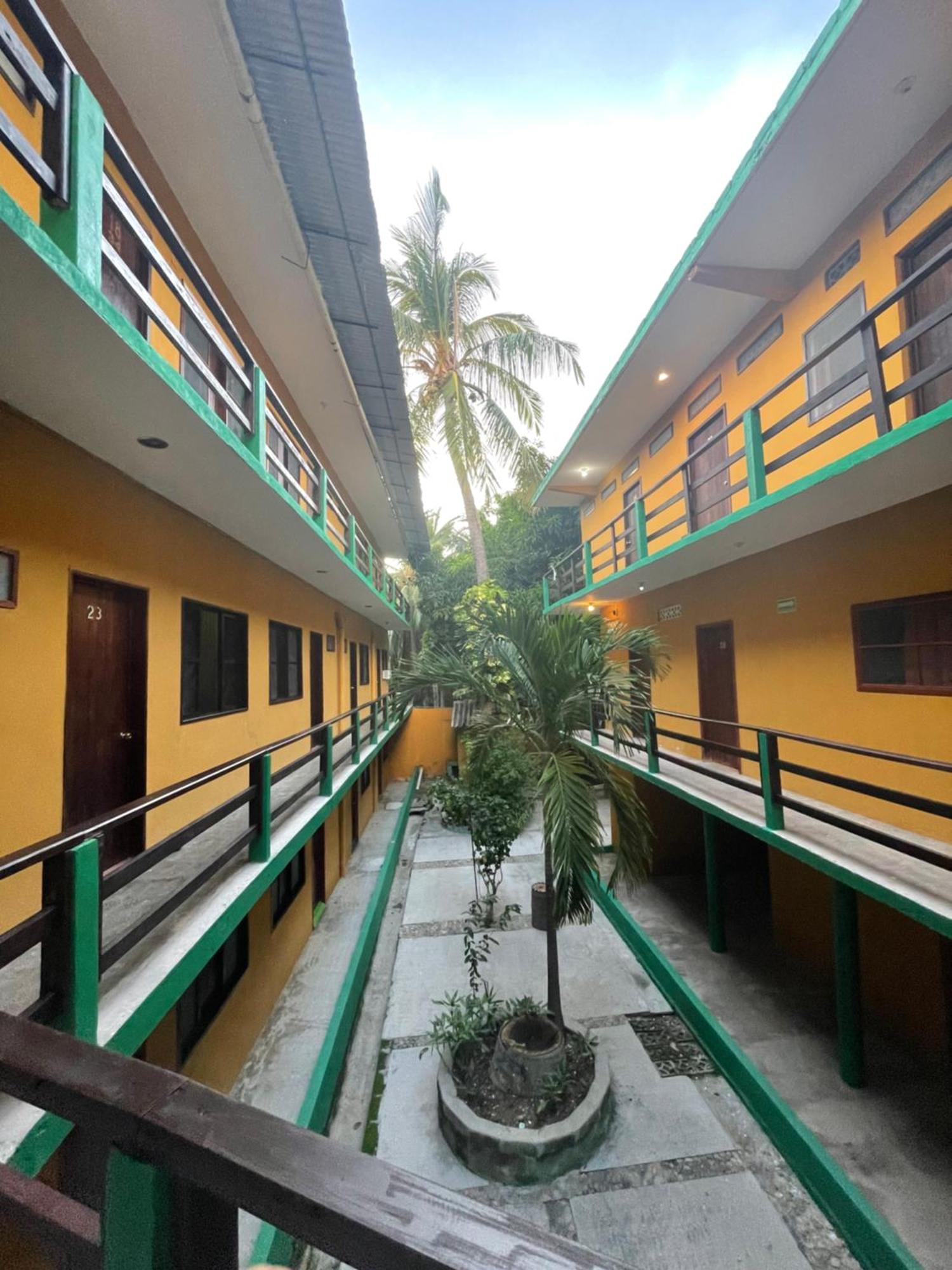 Hotel Posada Playa Manzanillo ปูแอร์โตเอสกอนดิโด ภายนอก รูปภาพ