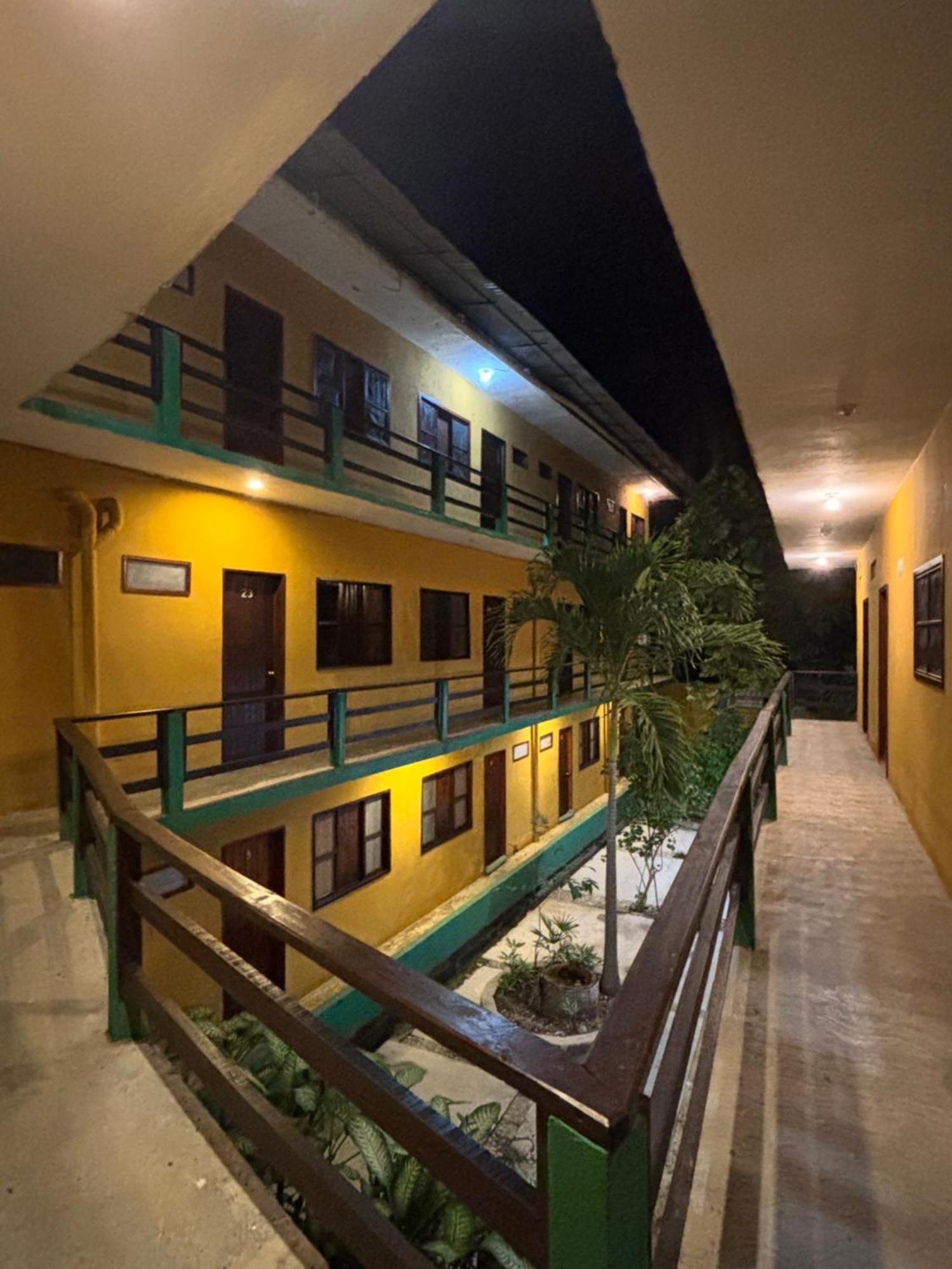 Hotel Posada Playa Manzanillo ปูแอร์โตเอสกอนดิโด ภายนอก รูปภาพ