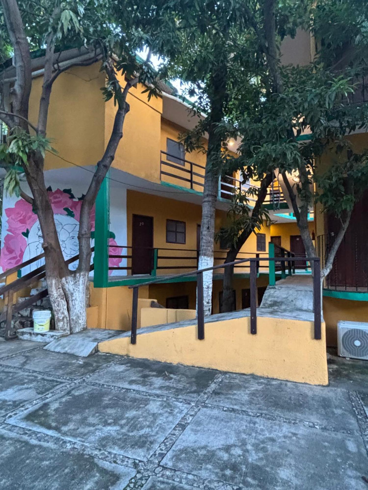 Hotel Posada Playa Manzanillo ปูแอร์โตเอสกอนดิโด ภายนอก รูปภาพ