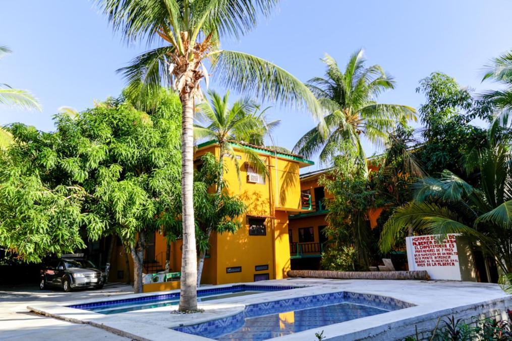 Hotel Posada Playa Manzanillo ปูแอร์โตเอสกอนดิโด ภายนอก รูปภาพ